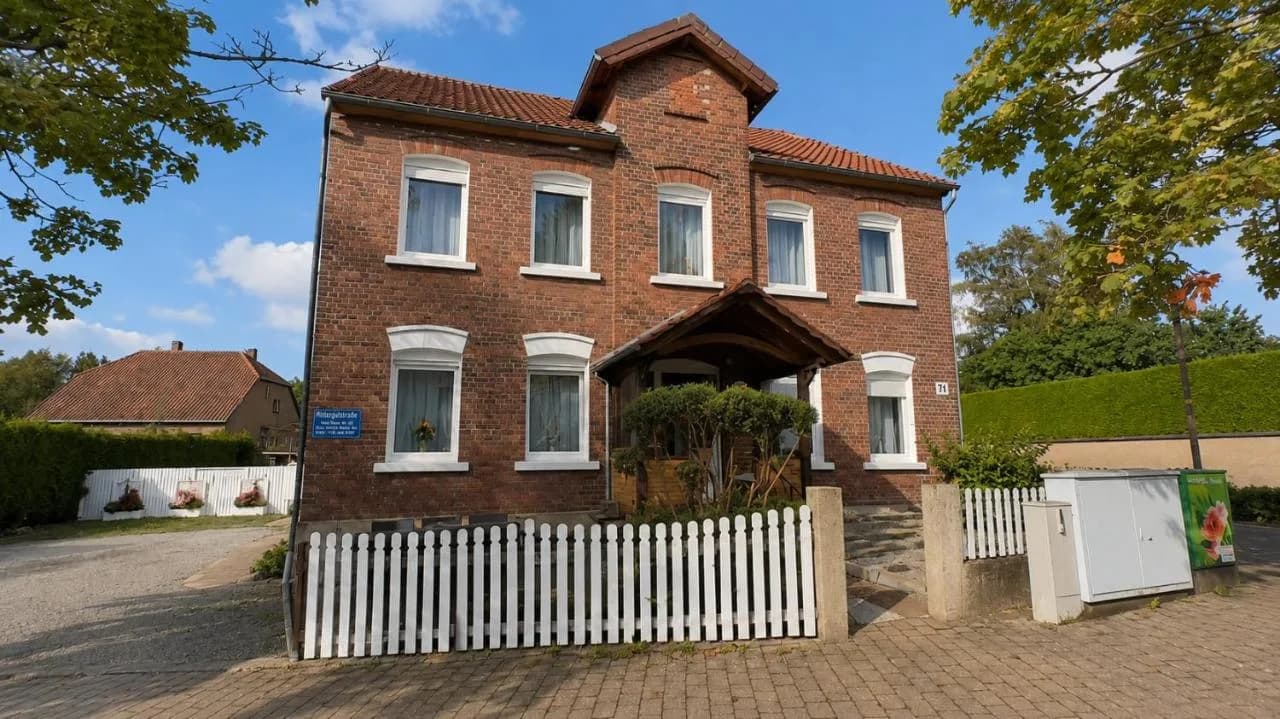 Außenansicht des Hauses mit Garten in Blomberg-Wellentrup